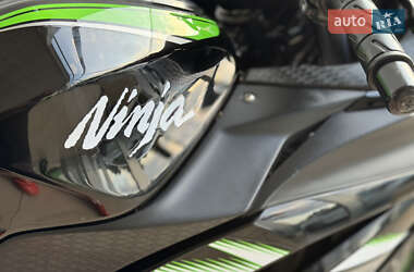 Спортбайк Kawasaki Ninja 300 2017 в 