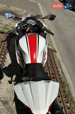 Спортбайк Kawasaki Ninja 300 2016 в 