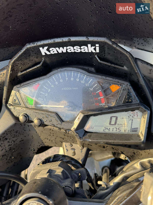 Спортбайк Kawasaki Ninja 300 2015 в Киеве