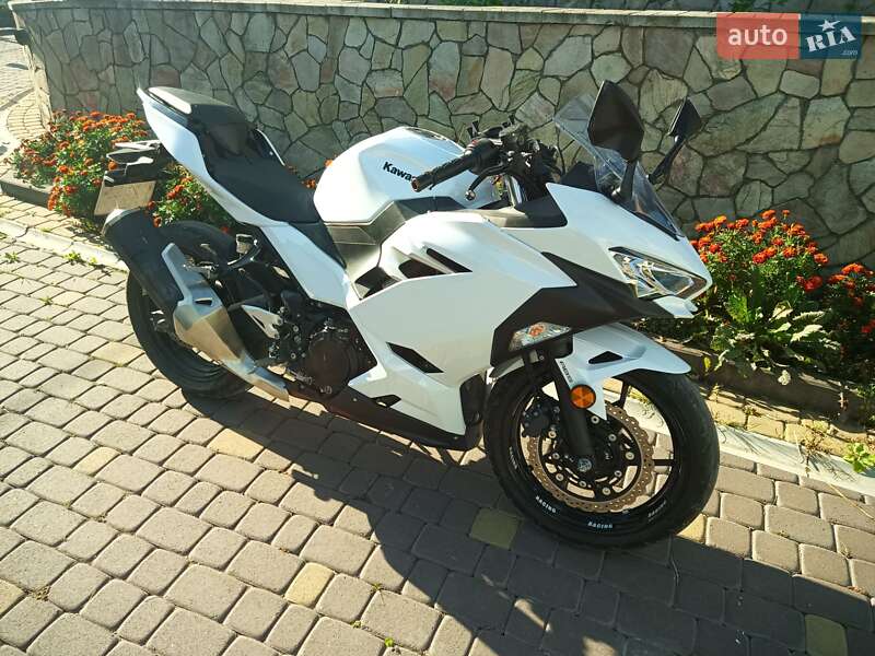 Спортбайк Kawasaki Ninja 400 2020 в Тернополі