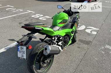 Мотоцикл Спорт-туризм Kawasaki Ninja 400 2024 в 