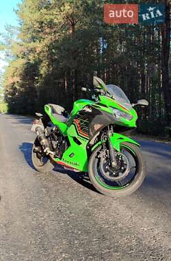 Спортбайк Kawasaki Ninja 400 2022 в Білогородці