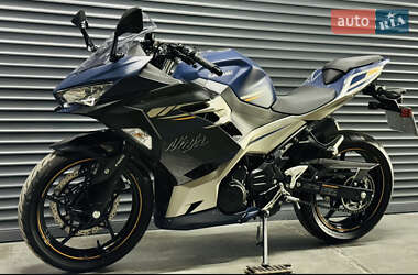 Спортбайк Kawasaki Ninja 400 2023 в Киеве