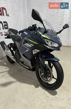 Мотоцикл Спорт-туризм Kawasaki Ninja 400 2022 в Сновську