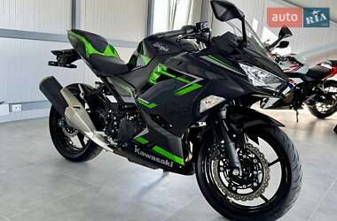 Спортбайк Kawasaki Ninja 400 2023 в 