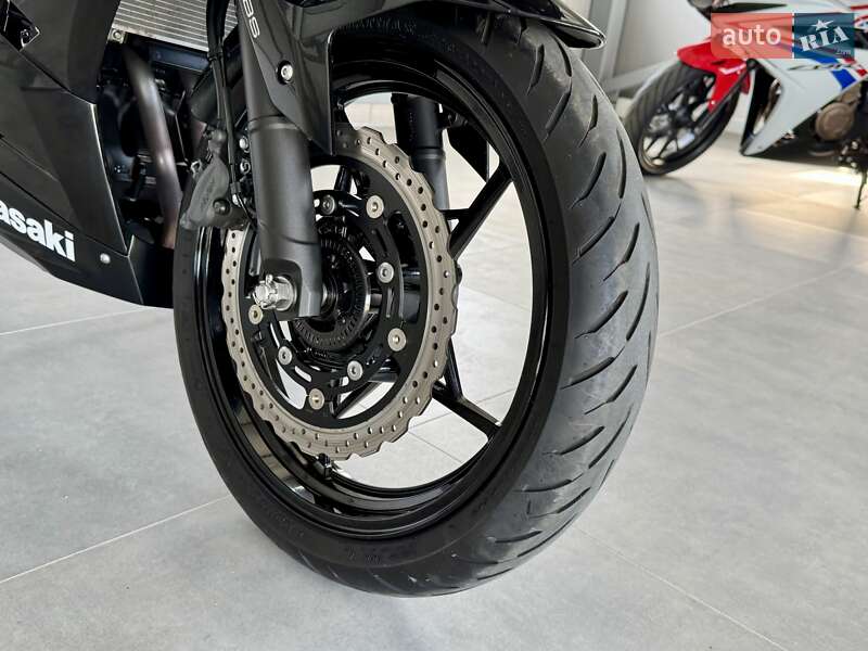 Спортбайк Kawasaki Ninja 400 2018 в Хмельницком