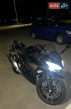 Мотоцикл Спорт-туризм Kawasaki Ninja 400 2019 в 