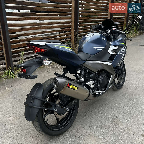 Спортбайк Kawasaki Ninja 400 2022 в Киеве