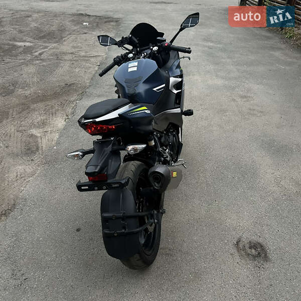 Спортбайк Kawasaki Ninja 400 2022 в Киеве