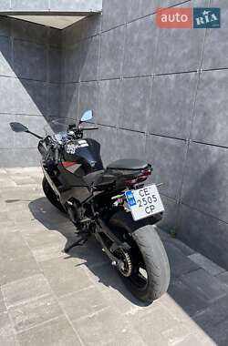 Спортбайк Kawasaki Ninja 400 2019 в 