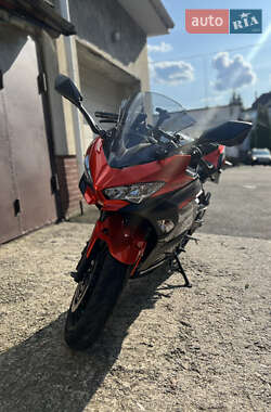Мотоцикл Спорт-туризм Kawasaki Ninja 400 2018 в 