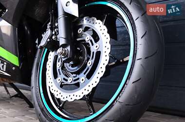 Мотоцикл Без обтекателей (Naked bike) Kawasaki Ninja 400 2019 в 