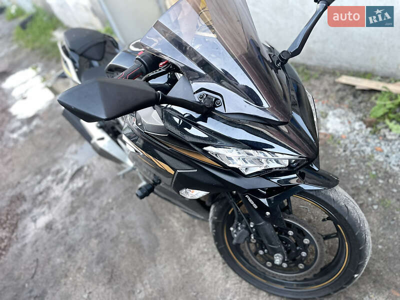 Kawasaki Ninja 400 2021