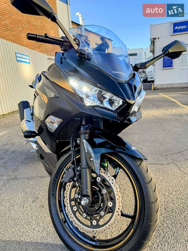 Спортбайк Kawasaki Ninja 400 2022 в Киеве