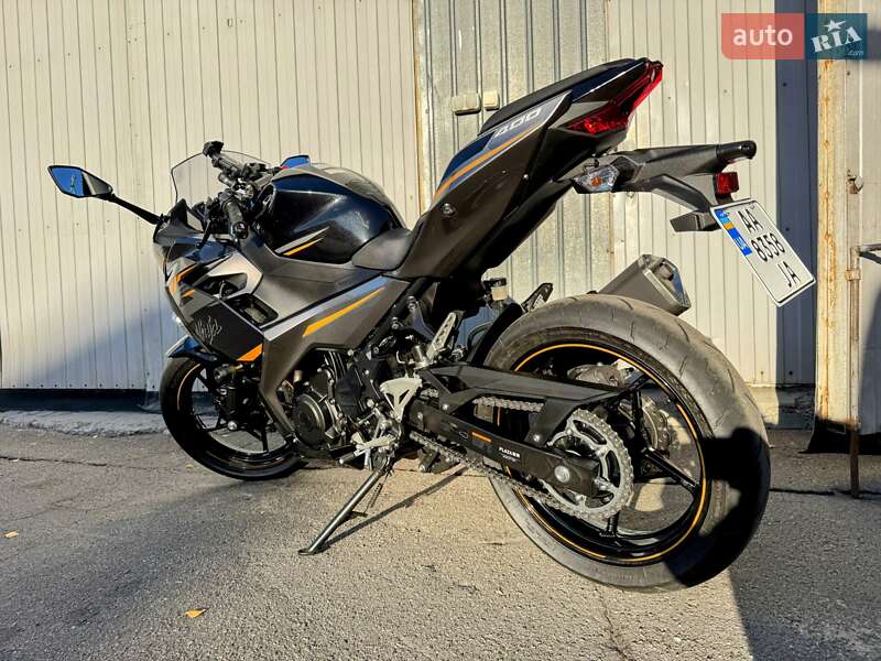 Спортбайк Kawasaki Ninja 400 2022 в Киеве