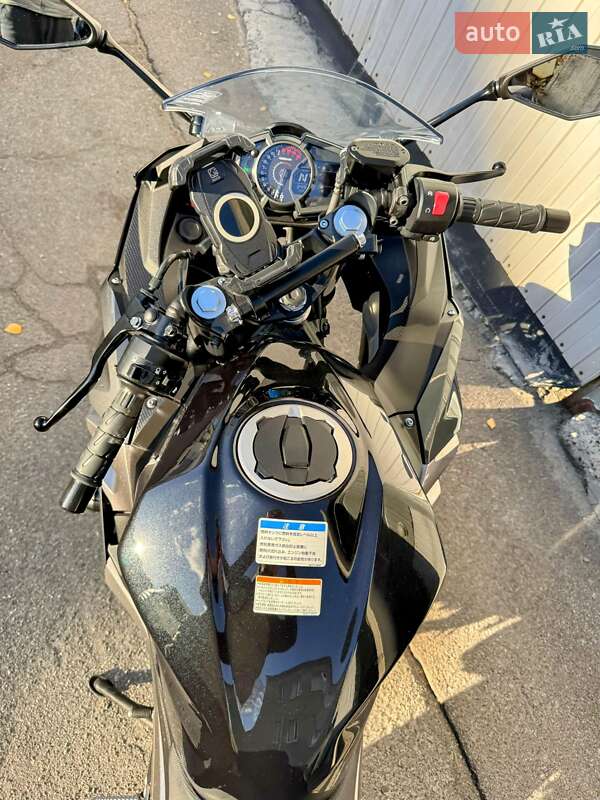 Спортбайк Kawasaki Ninja 400 2022 в Киеве