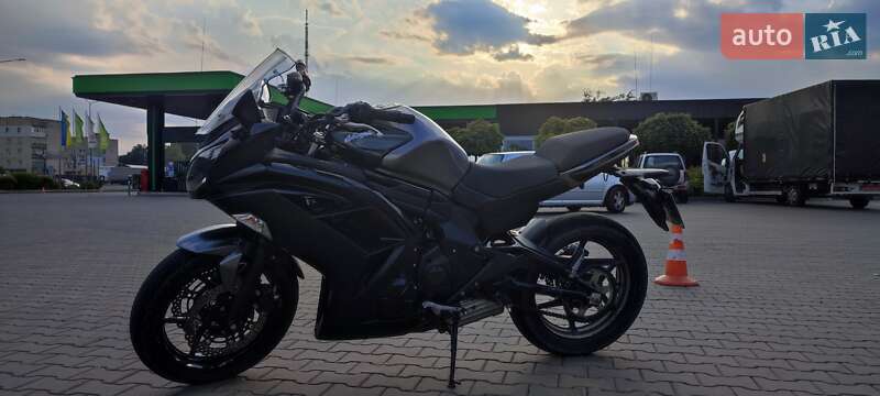 Спортбайк Kawasaki Ninja 400 2018 в Старой Выжевке