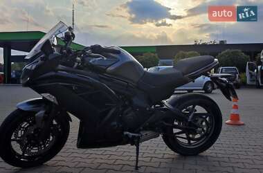 Спортбайк Kawasaki Ninja 400 2018 в 