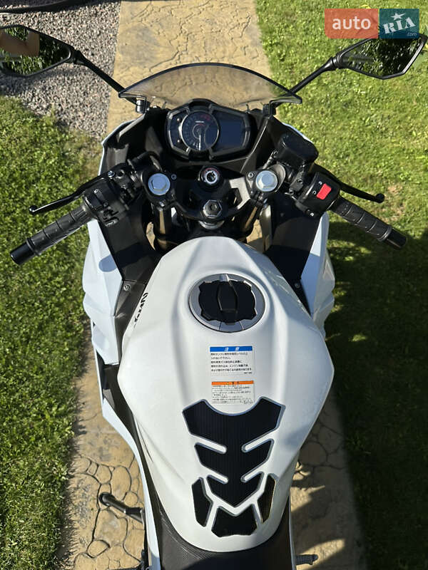 Спортбайк Kawasaki Ninja 400 2023 в Рівному