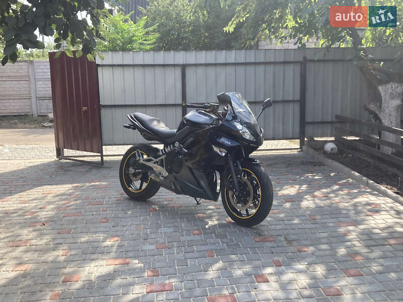 Kawasaki Ninja 400 2011