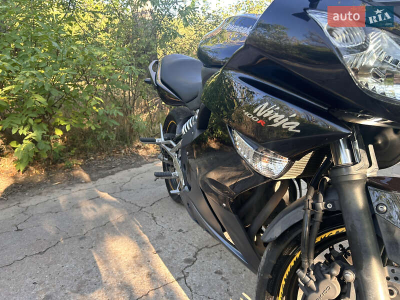 Мотоцикл Спорт-туризм Kawasaki Ninja 400 2011 в Кривому Розі