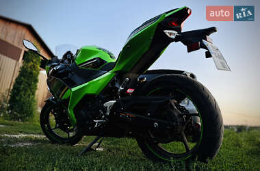 Спортбайк Kawasaki Ninja 400 2020 в 