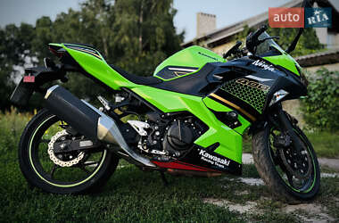 Спортбайк Kawasaki Ninja 400 2020 в Киеве