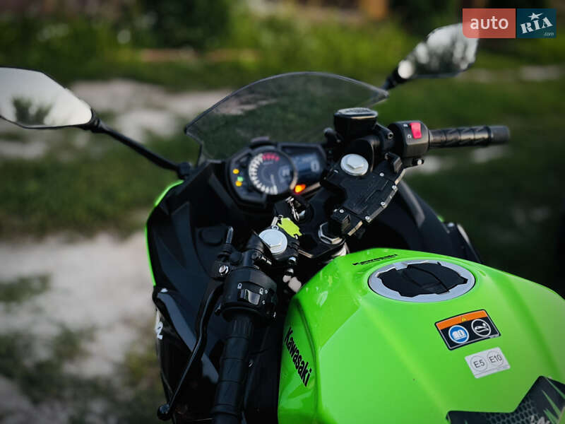 Спортбайк Kawasaki Ninja 400 2020 в Киеве фото 15 Спортбайк Kawasaki Ninja 400 2020 в Киеве