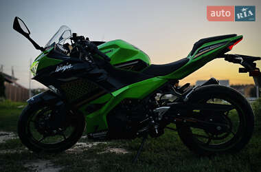 Спортбайк Kawasaki Ninja 400 2020 в 
