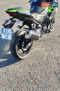Спортбайк Kawasaki Ninja 400 2019 в 