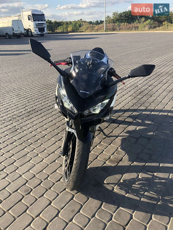 Спортбайк Kawasaki Ninja 400 2021 в Павлограді