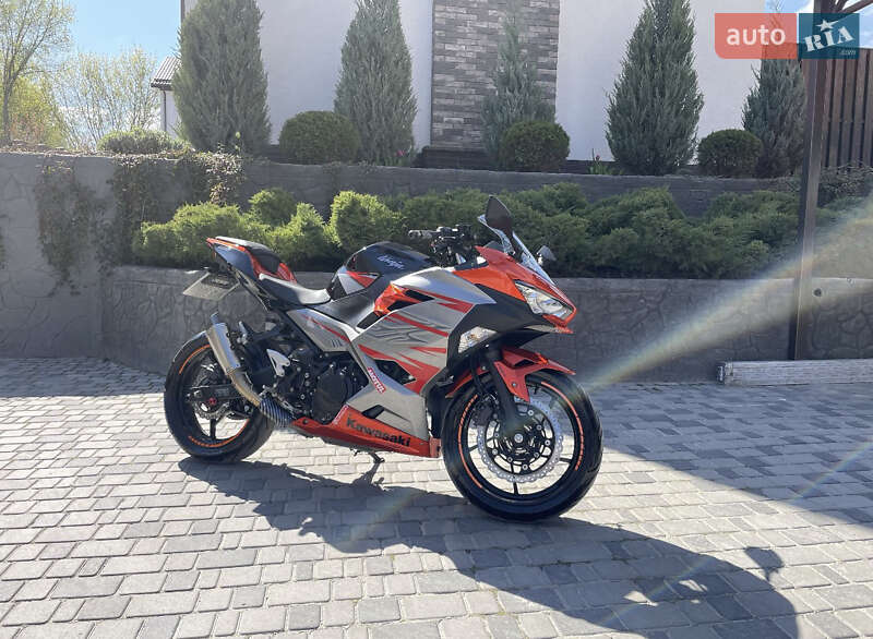 Мотоцикл Спорт-туризм Kawasaki Ninja 400 2017 в Днепре