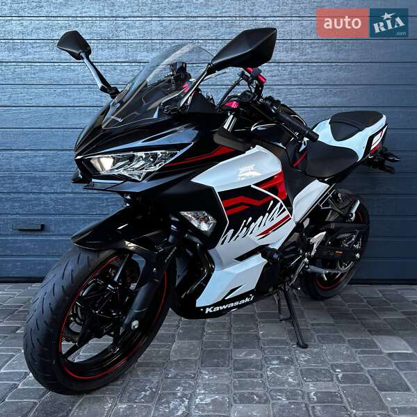 Мотоцикл Без обтекателей (Naked bike) Kawasaki Ninja 400 2020 в Белой Церкви
