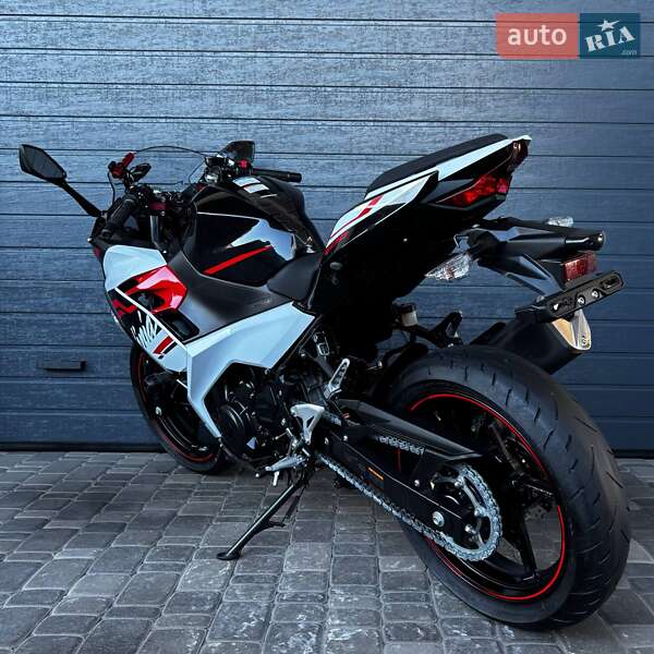 Мотоцикл Без обтекателей (Naked bike) Kawasaki Ninja 400 2020 в Белой Церкви