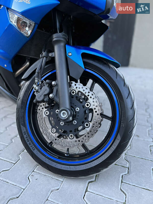 Грузовые мотороллеры, мотоциклы, скутеры, мопеды Kawasaki Ninja 400 2013 в Тернополе фото 9 Грузовые мотороллеры, мотоциклы, скутеры, мопеды Kawasaki Ninja 400 2013 в Тернополе