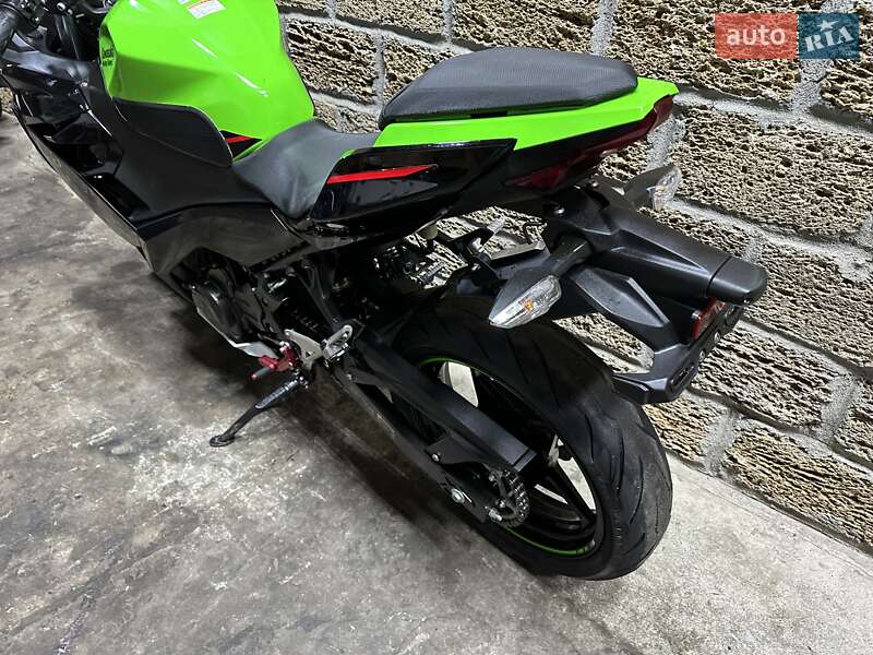 Спортбайк Kawasaki Ninja 400 2022 в Одесі фото 5 Спортбайк Kawasaki Ninja 400 2022 в Одесі