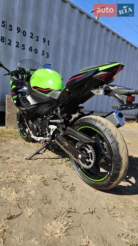 Спортбайк Kawasaki Ninja 400 2021 в Первомайську