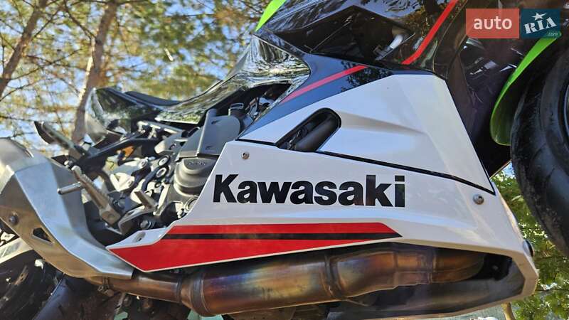 Спортбайк Kawasaki Ninja 400 2021 в Первомайську