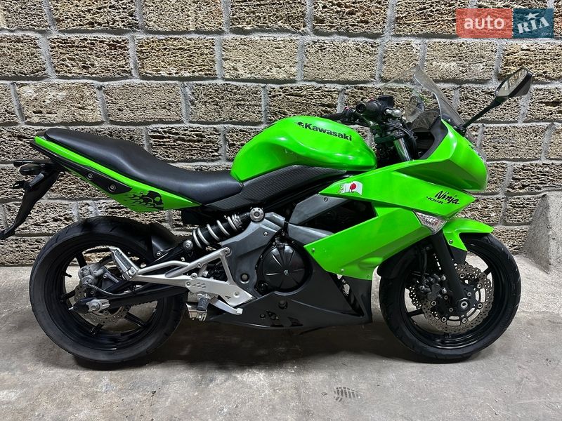 Kawasaki Ninja 400 2011 Kawasaki Ninja 400 2011