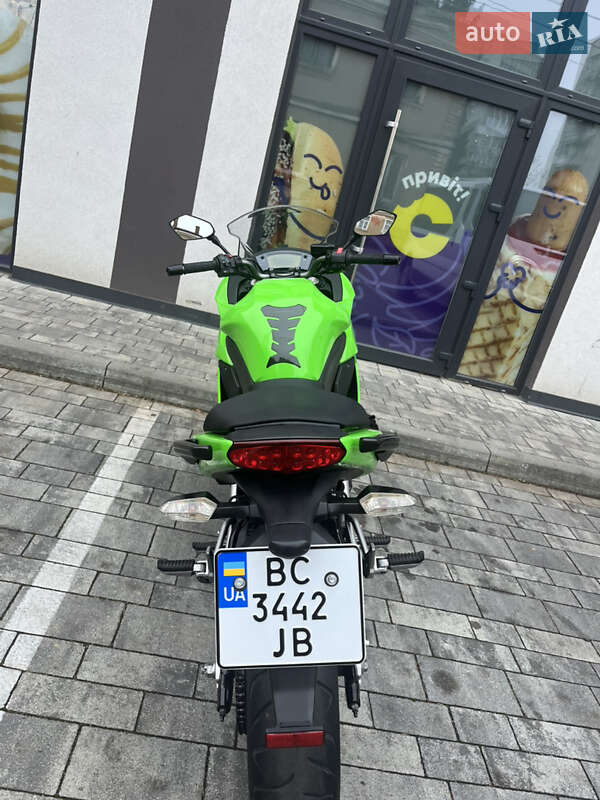 Мотоцикл Спорт-туризм Kawasaki Ninja 400R 2011 в Стрые