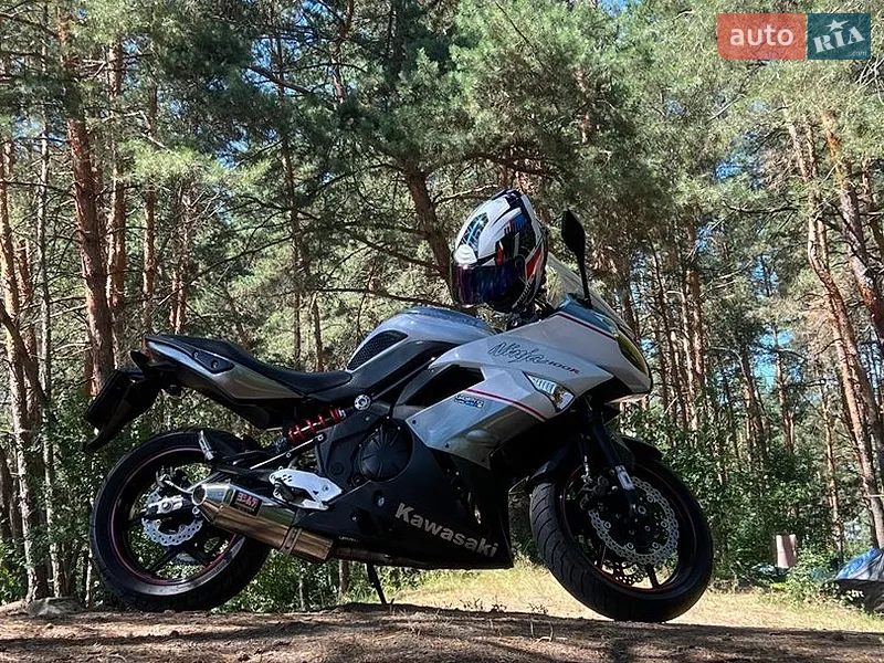 Kawasaki Ninja 400R 2013