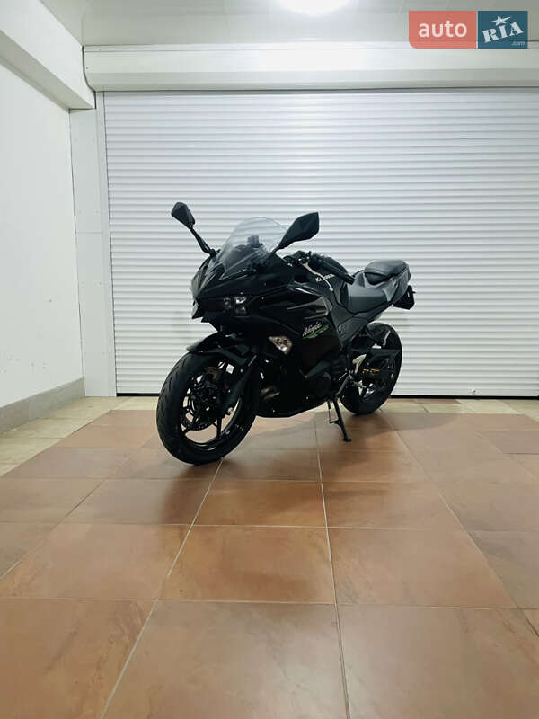 Спортбайк Kawasaki Ninja 500 2024 в Києві