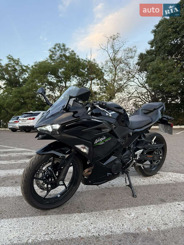 Спортбайк Kawasaki Ninja 500 2024 в Одессе