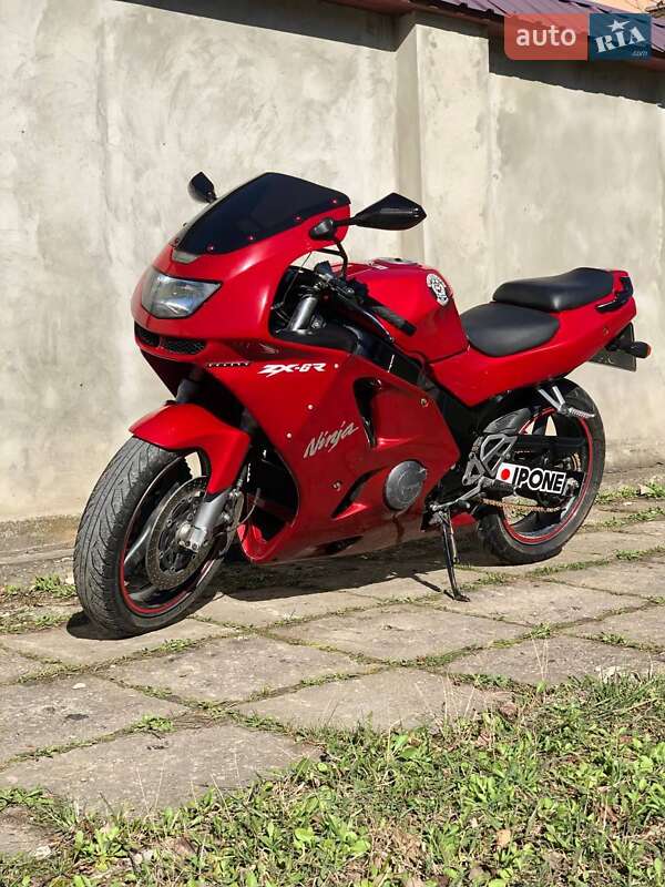 Спортбайк Kawasaki Ninja 600 ZX-6R 1996 в 