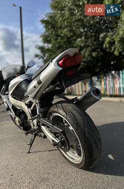 Спортбайк Kawasaki Ninja 600 ZX-6R 2000 в 