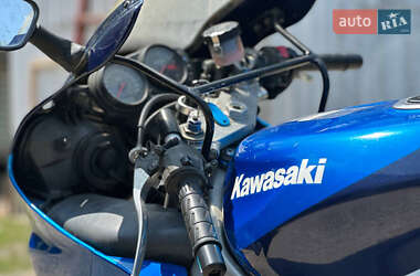 Спортбайк Kawasaki Ninja 600 ZX-6R 2001 в 