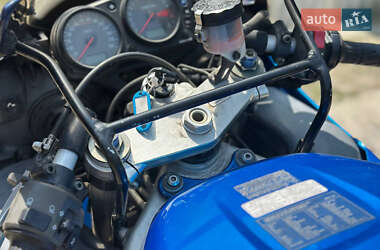 Спортбайк Kawasaki Ninja 600 ZX-6R 2001 в 