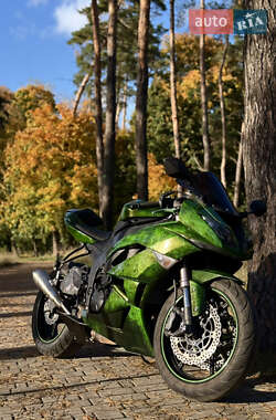 Спортбайк Kawasaki Ninja 600 ZX-6R 2010 в Киеве
