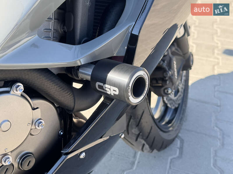 Спортбайк Kawasaki Ninja 636 ZX-6R 2019 в Львові фото 10 Спортбайк Kawasaki Ninja 636 ZX-6R 2019 в Львові