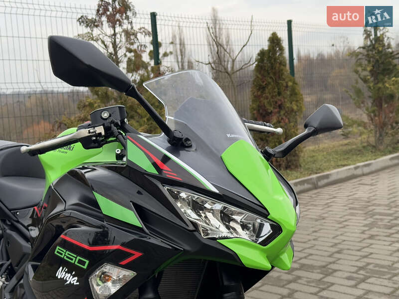 Мотоцикл Спорт-туризм Kawasaki Ninja 650 2022 в Ровно